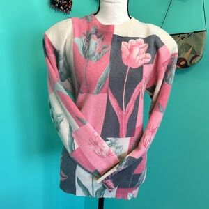 Angenie Vintage 80s Pink and gray flower Sweater